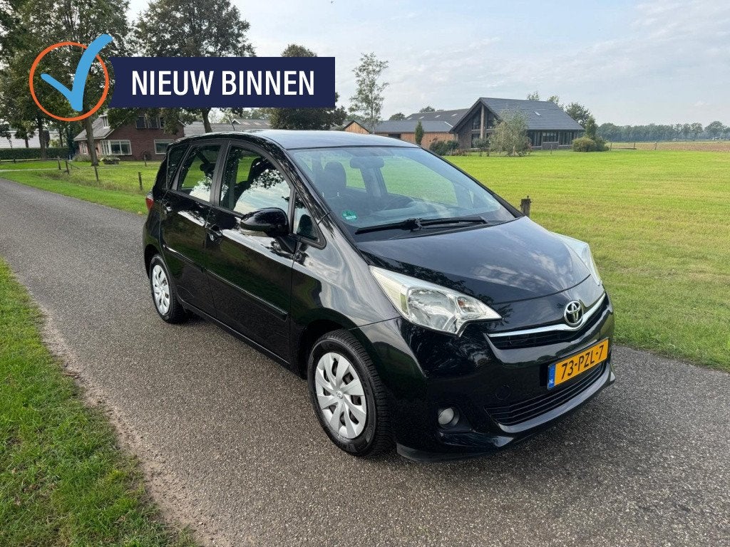 Toyota Verso-S 1.3 VVT-i Aspiration | Camera | Cruise Contro, Auto's, Keurmerk '100% Onderhouden', Euro 5, Stof, Gebruikt