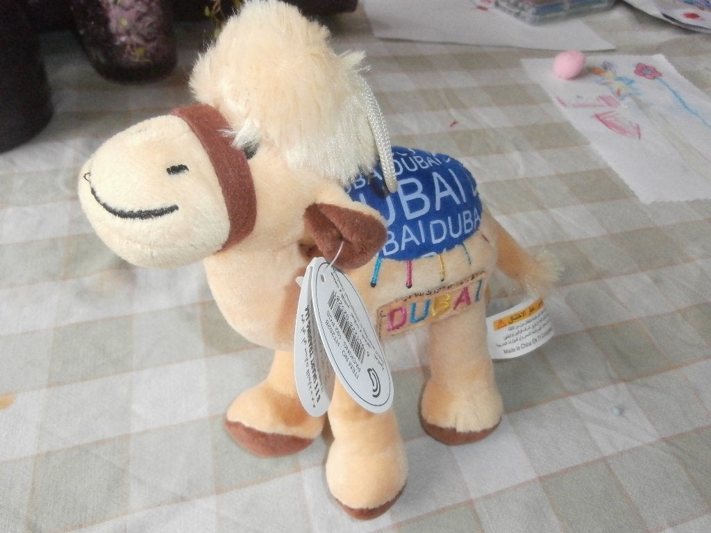 knuffel dromedaris kameel Dubai nieuw knuffeldier souvenir, Overige typen, Ophalen of Verzenden, Zo goed als nieuw, Klein (minder dan 20 cm)