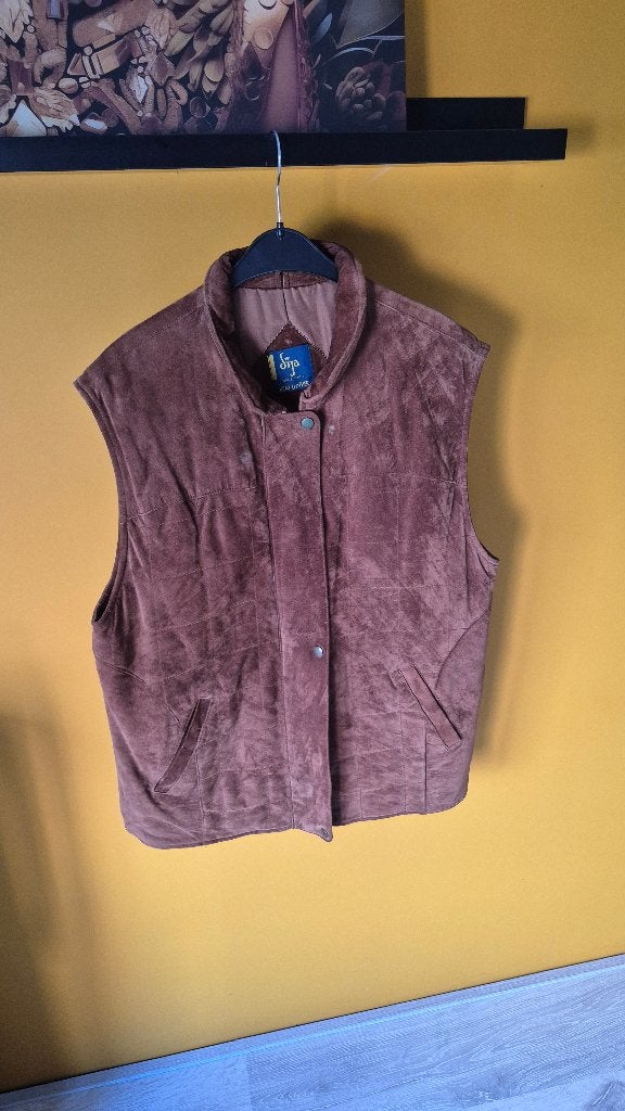 Prachtig Bruin Suède Leren Gilet / Bodywarmer, Kleding | Dames, Bruin, Dija, Maat 42/44 (L), Ophalen of Verzenden