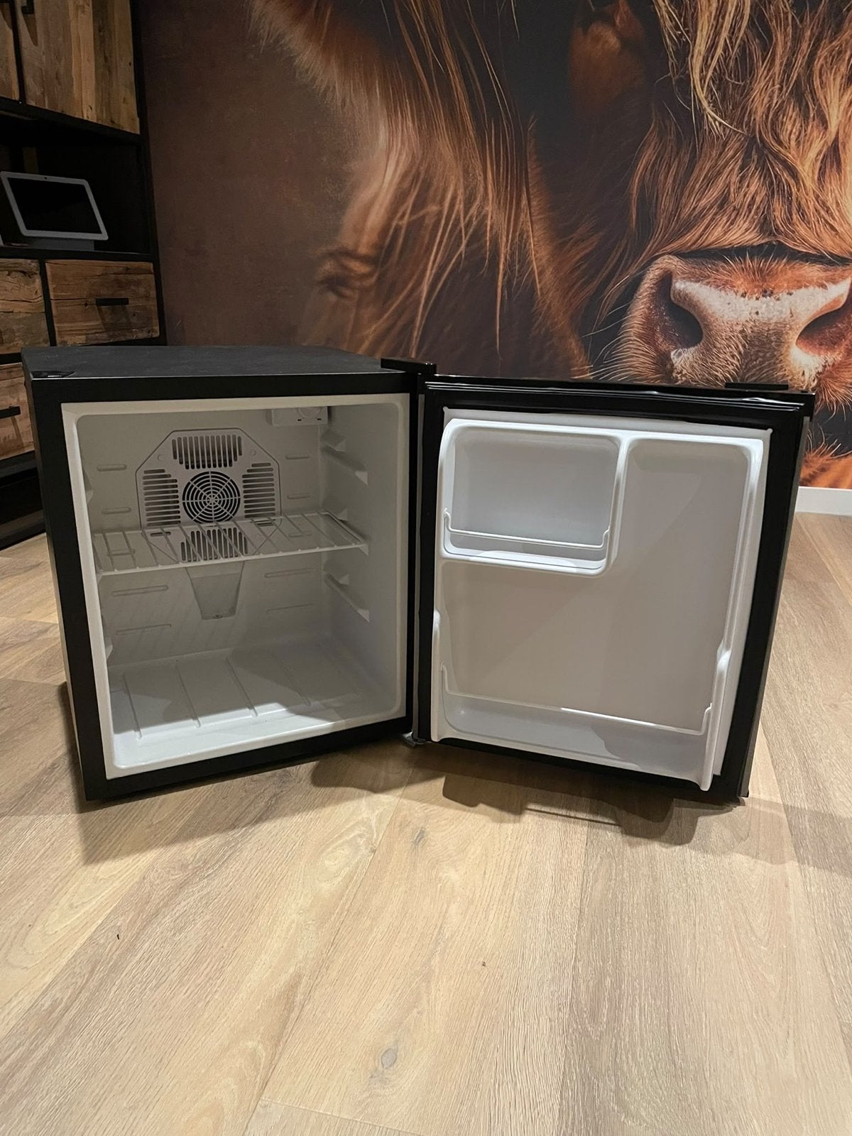 Compacte mini koelkast - Ideaal voor kleine ruimtes, Ophalen, Minder dan 75 liter, Zonder vriesvak, Gebruikt