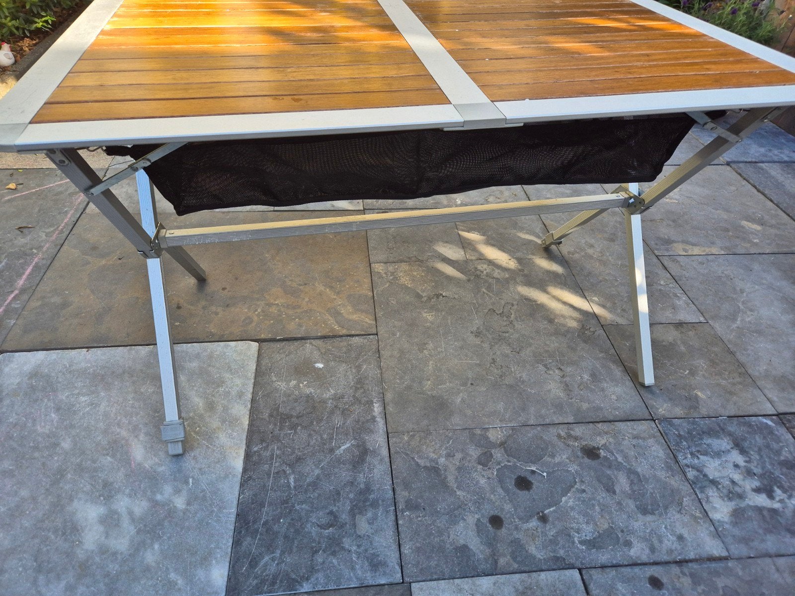 Opvouwbare campingtafel met houtlook en opbergnet, Ophalen, Gebruikt, Campingtafel