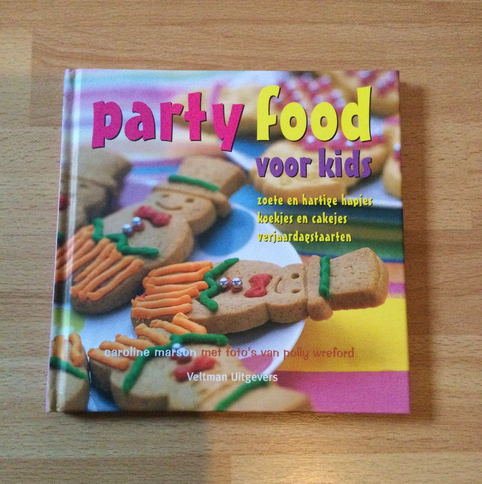 Party food voor kids - kookboek, Boeken, Ophalen of Verzenden, Zo goed als nieuw