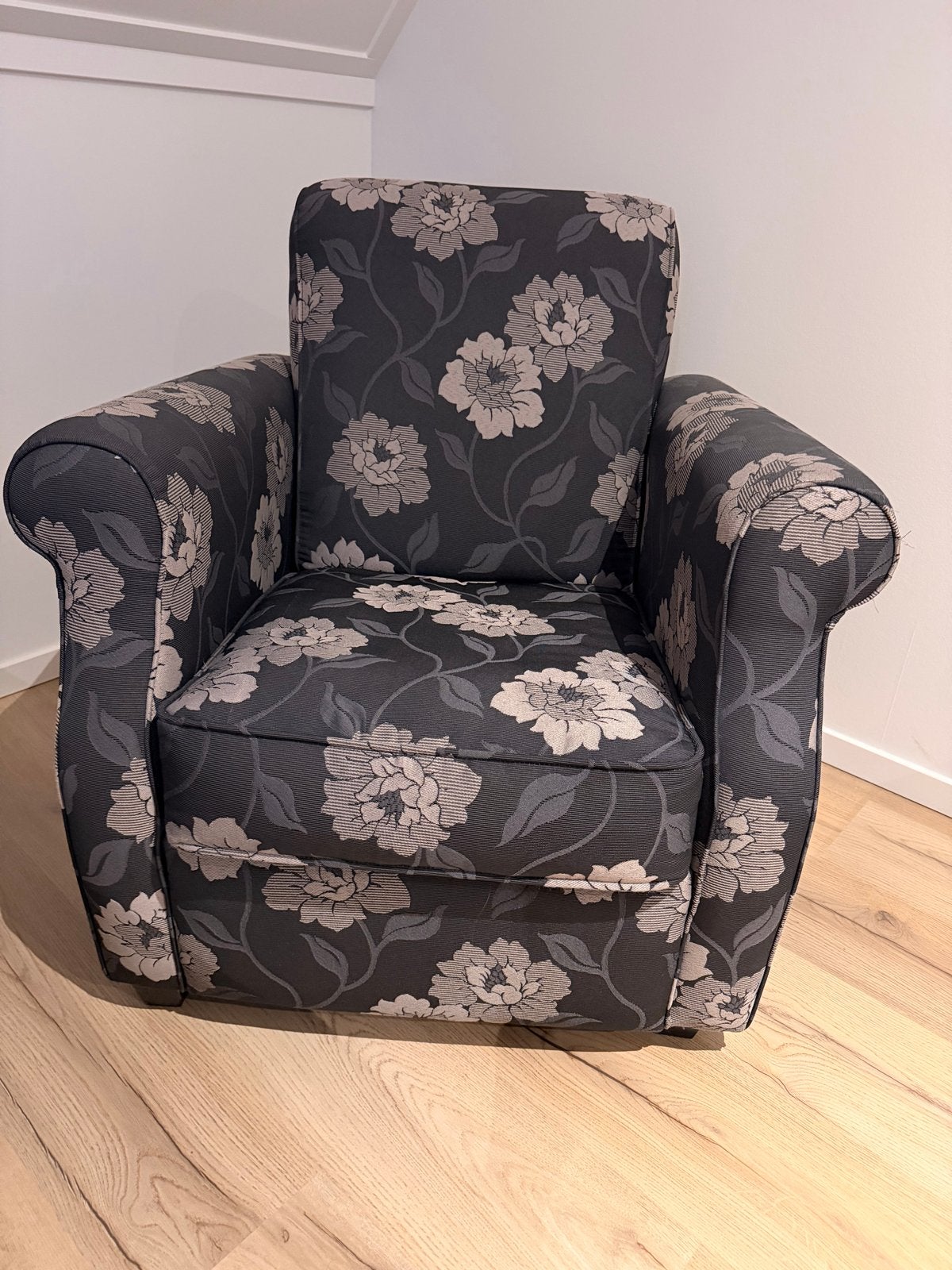 Prachtige relax fauteuil met bloemenprint, z.g.a.n.!, Huis en Inrichting, Ophalen, Zo goed als nieuw, Stof, 75 tot 100 cm
