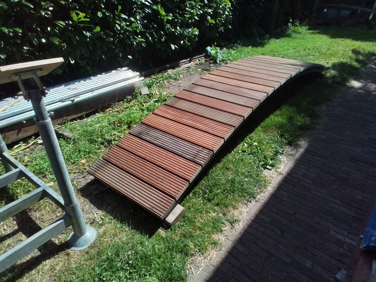 brug loopbrug verzinkt IJzer en azobe, Ophalen, Overige materialen