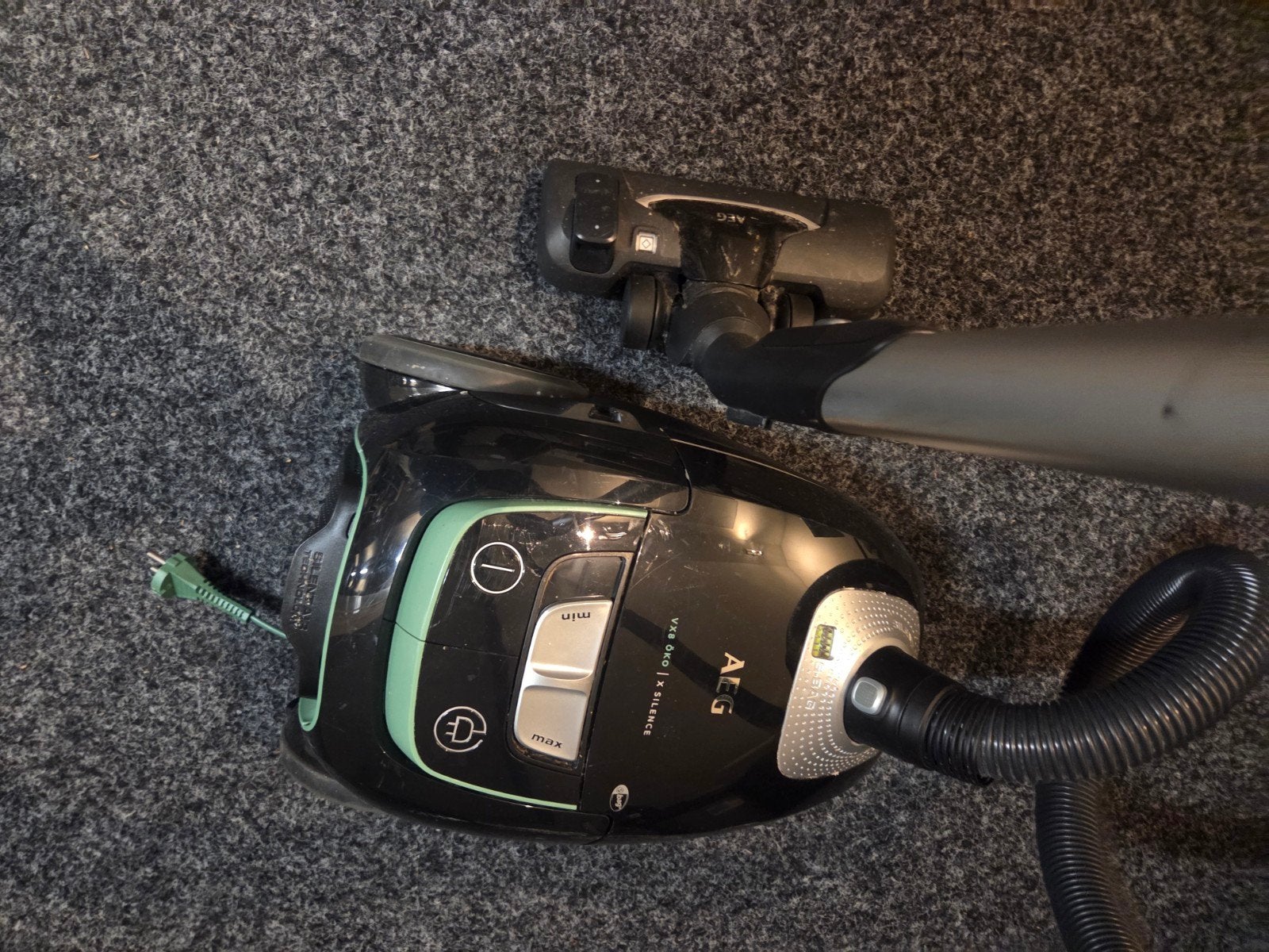 AEG VX8-4-ECO Stofzuiger - Krachtig en Stil, Stofzak, Gebruikt, Ophalen of Verzenden, Sledestofzuiger