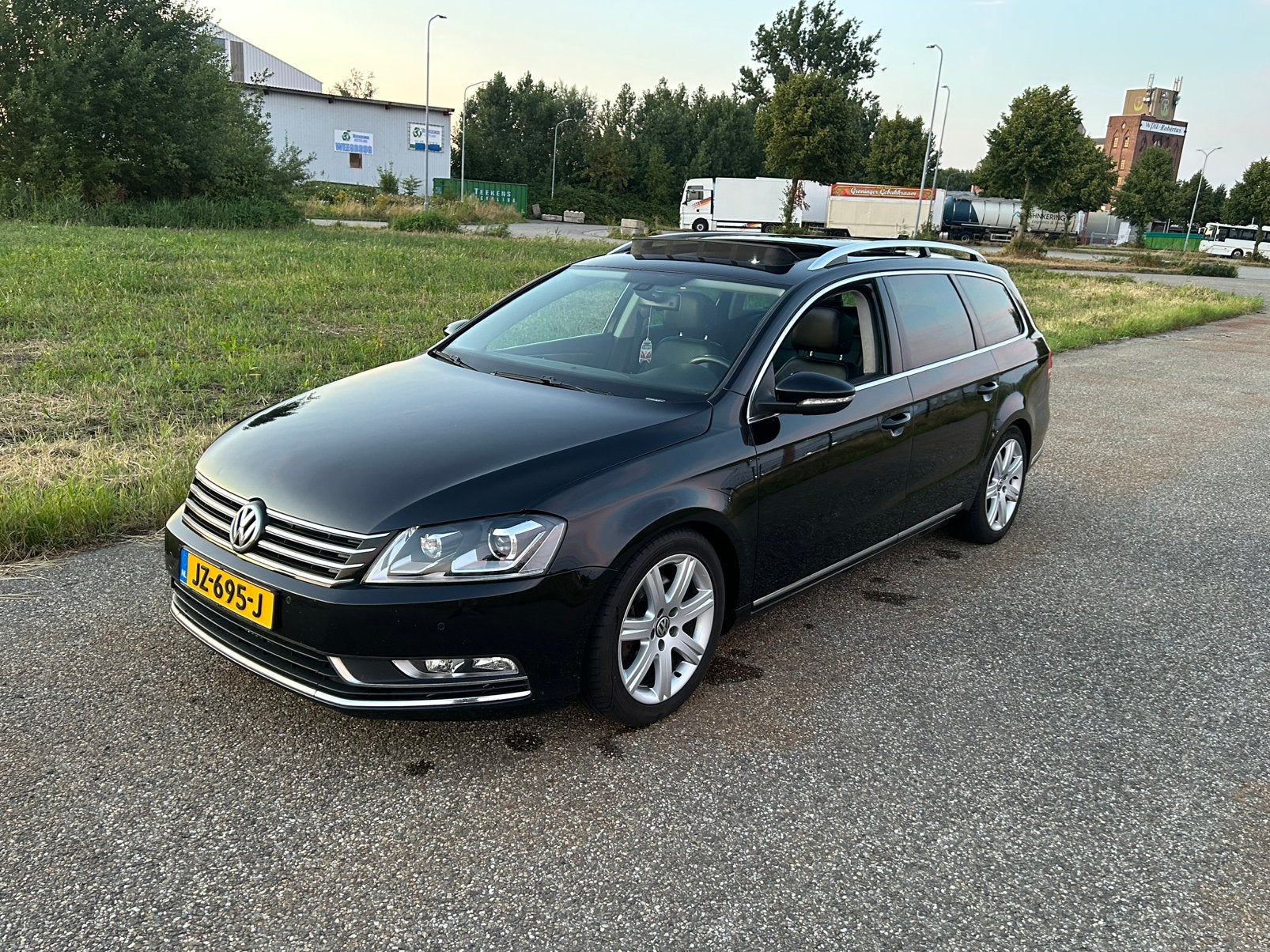 Volkswagen Passat 1.6 TDI 77KW Bluemotion Variant 2011 Zwart, Auto's, Volkswagen, Voorwielaandrijving, Zwart, 4 cilinders, Leder