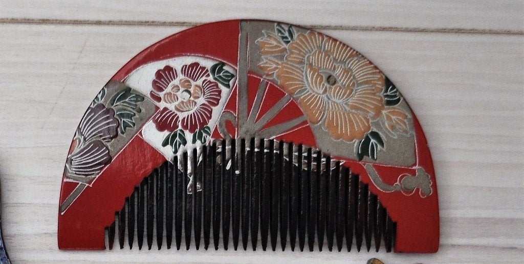 Vintage Japanse Kushi Kam Kanzashi Gelakt Perzikhout 10 cm, Ophalen of Verzenden