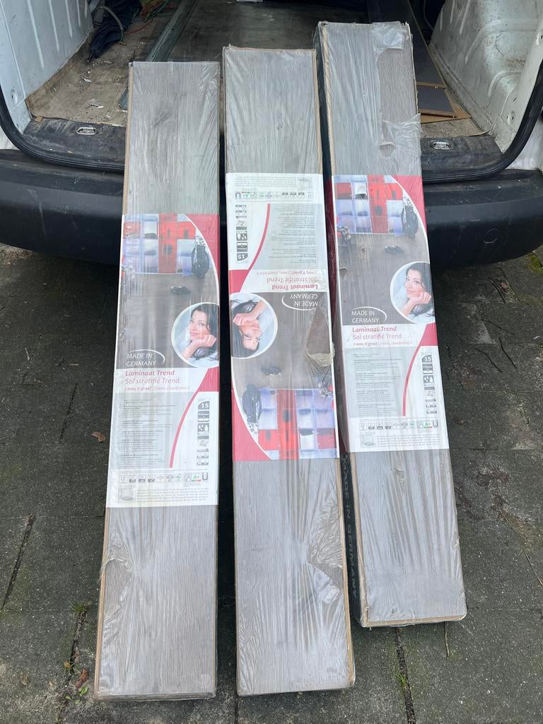 Laminaat Old Grey Oak - 7mm dik, 2.47 m² per pak, Nieuw, Ophalen of Verzenden, Minder dan 10 m², Grijs
