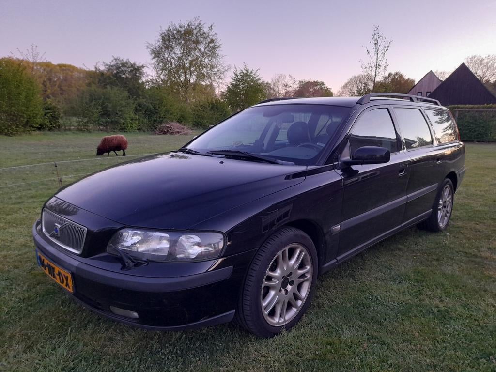 Volvo V70 2.4 140PK 2003 Zwart Lpg G3, Auto's, Stof, 1800 kg, Zwart, Zwart