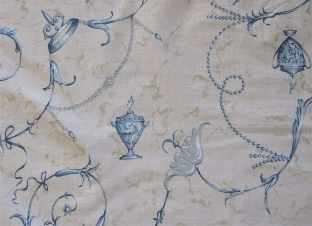 Brocant kleedje met een klassiek motief, Antiek en Kunst, Antiek | Kleden en Textiel, Ophalen of Verzenden
