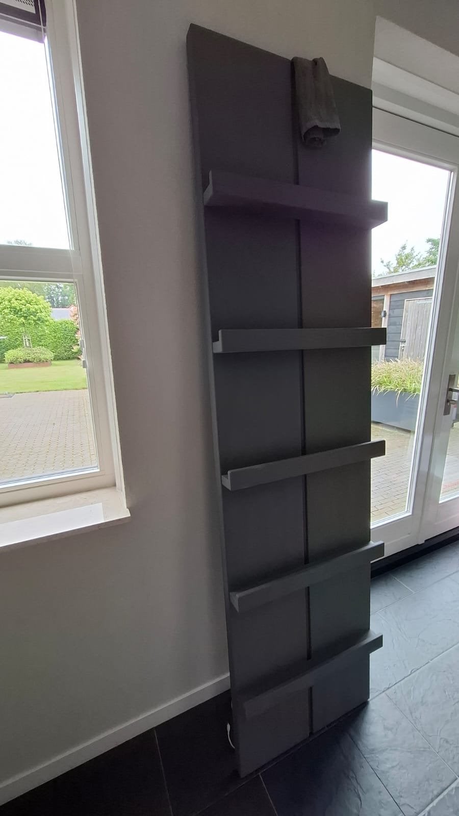 Moderne wandrek - Grijs, Ophalen, Zo goed als nieuw