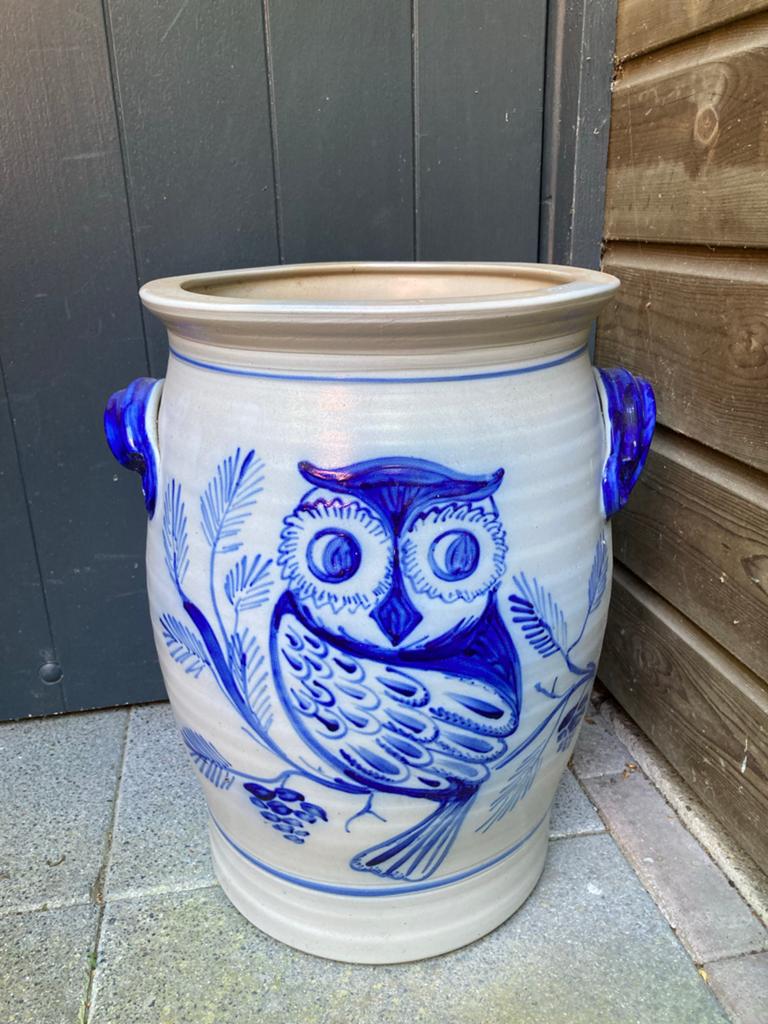 Grote Keulse pot met uil decoratie, Ophalen