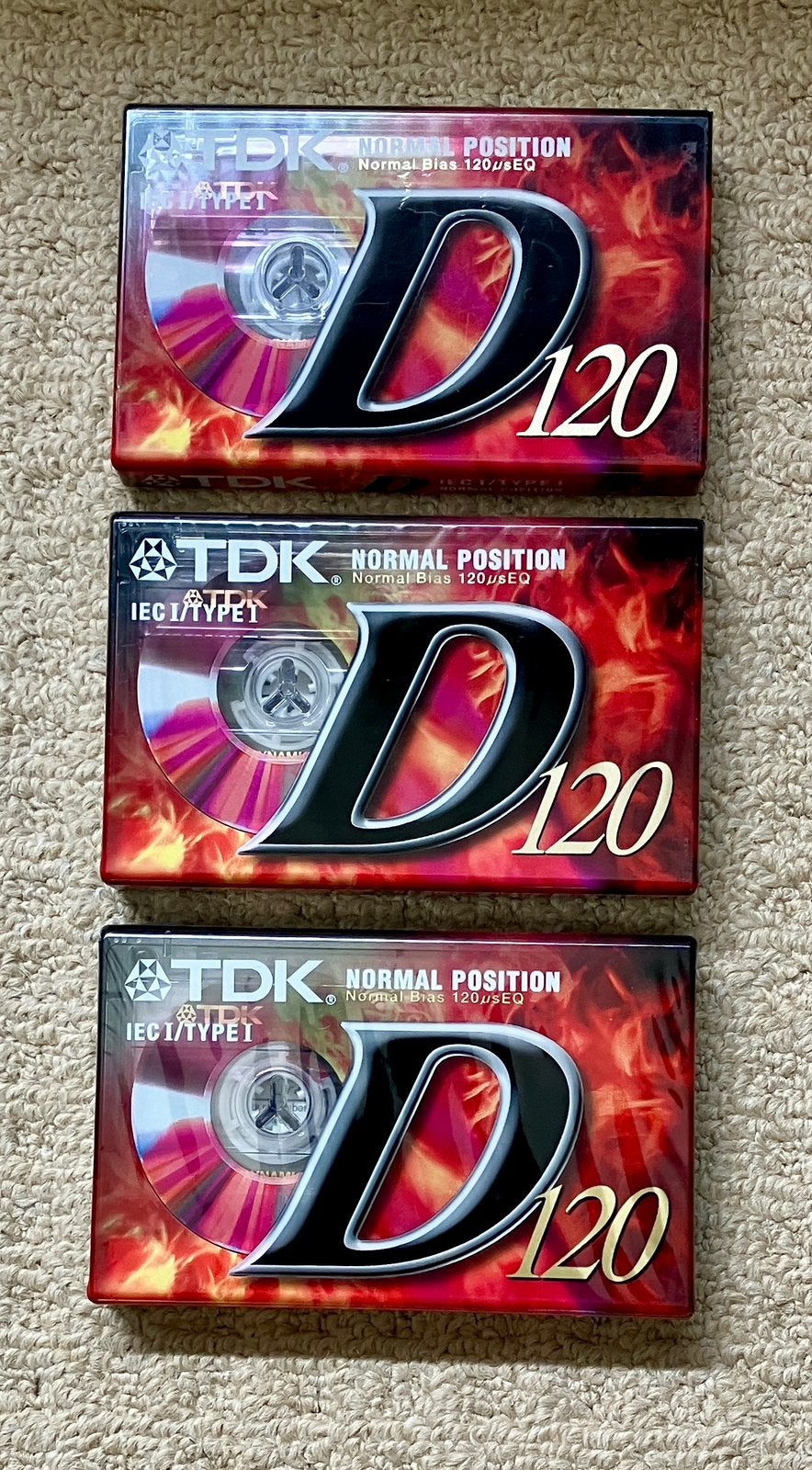 TDK. TDK D120 cassettebandjes. 3 stuks., Ophalen of Verzenden, Nieuw in verpakking, 2 t/m 25 bandjes
