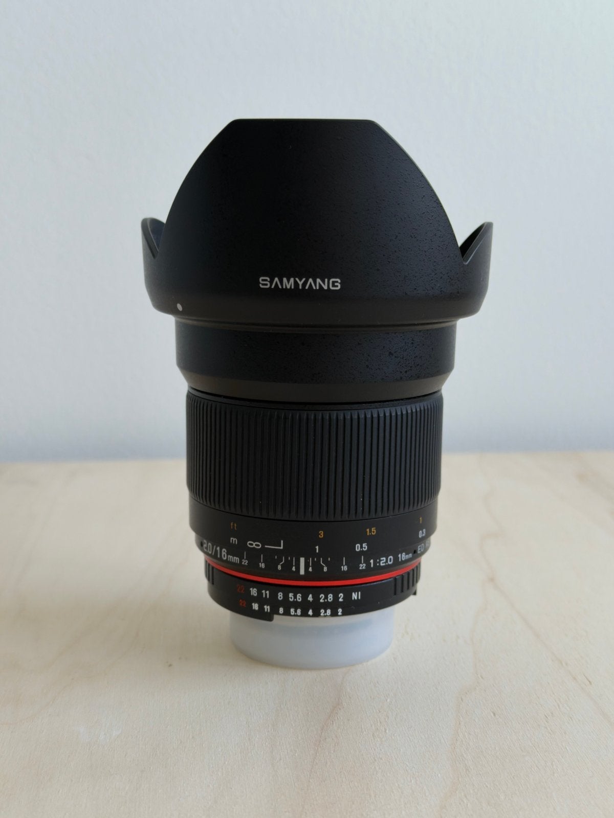 Samyang 16mm f/2.0 ED AS UMC CS Groothoeklens Nikon F, Beschermhoes/tas, Samyang, Zo goed als nieuw, Nikon F-mount