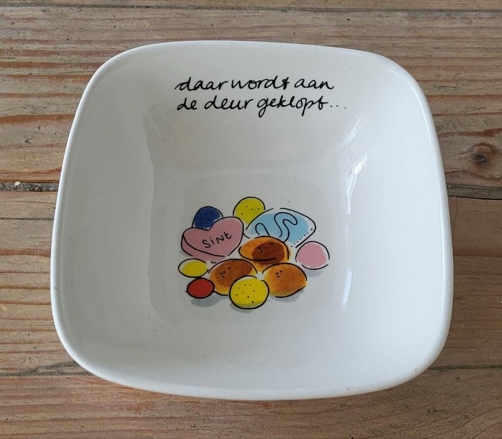 Blond Amsterdam schaaltje 'Daar wordt aan de deur geklopt., Ophalen, Overige stijlen, Glas, Schaal of Schalen