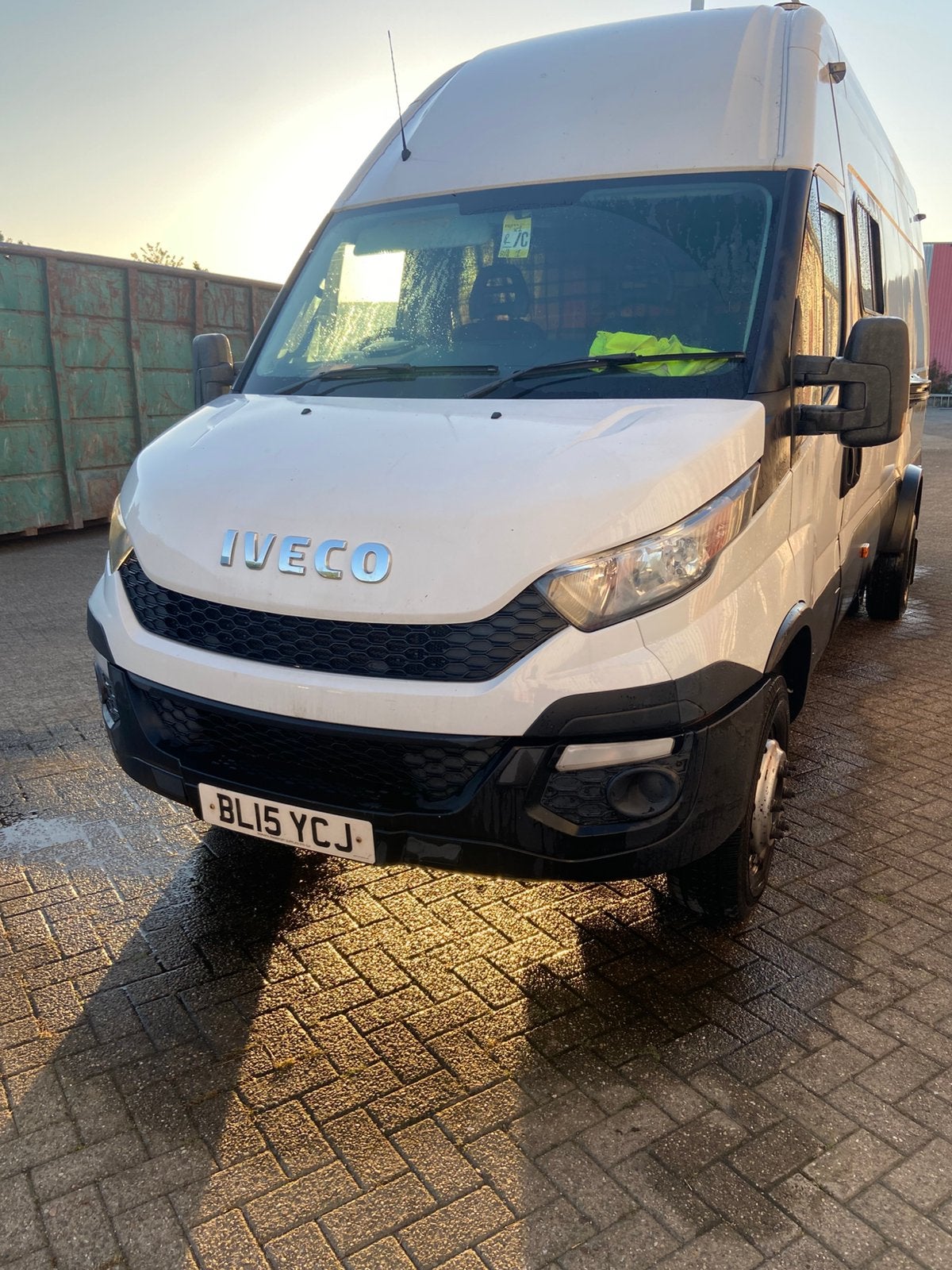 Iveco daily 70-170 right hand drive uk spec, Auto's, Achterwielaandrijving, Zwart, 4 cilinders, Iveco