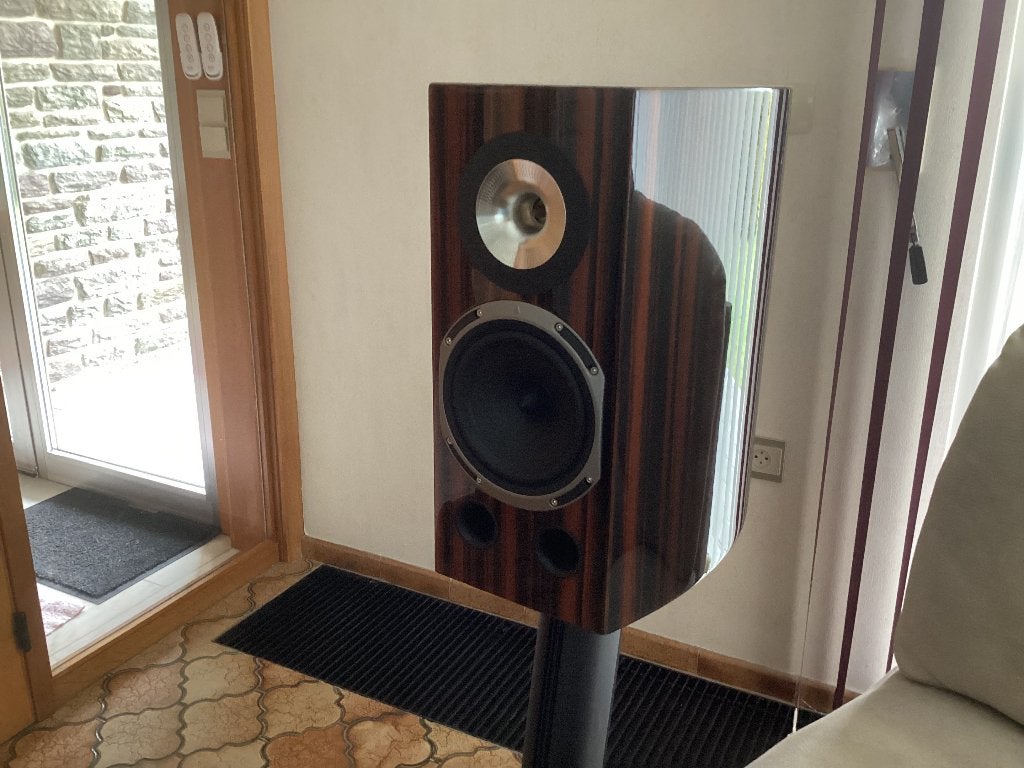Triangle Magellan Duetto 40 th. High end.