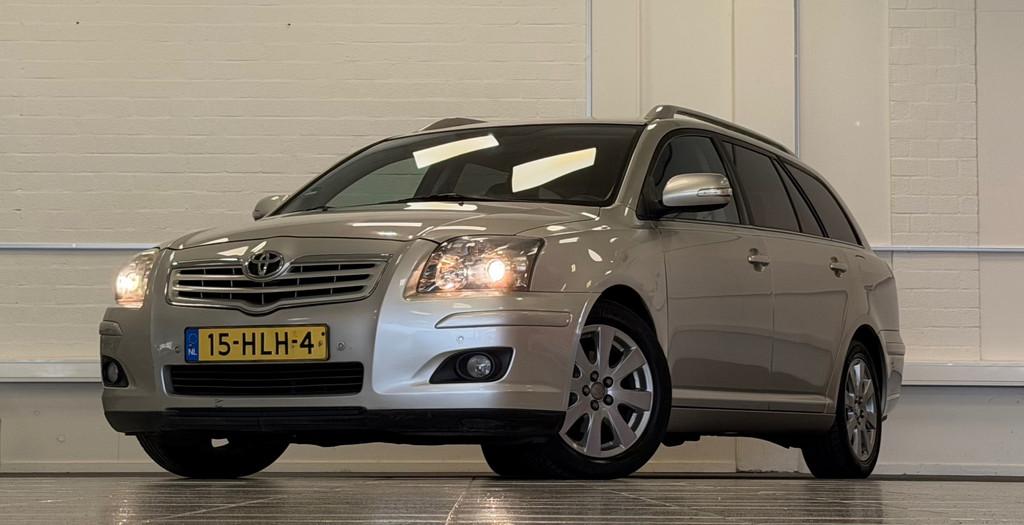 Toyota Avensis Wagon 1.8 VVTi Luna Business Automaat Trekhaa, Auto's, Toyota, Automatische klimaatregeling, 1794 cc, 4 cilinders