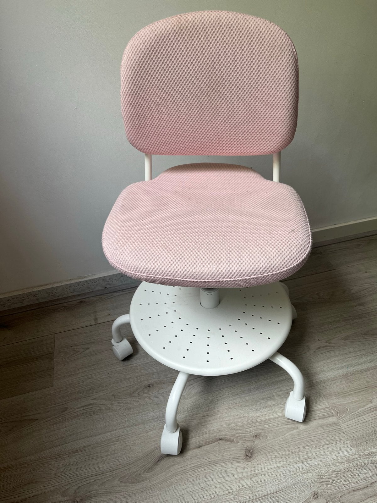 Ikea bureaustoel kind, in hoogte verstelbaar, Ophalen, Gebruikt, Roze, Bureaustoel