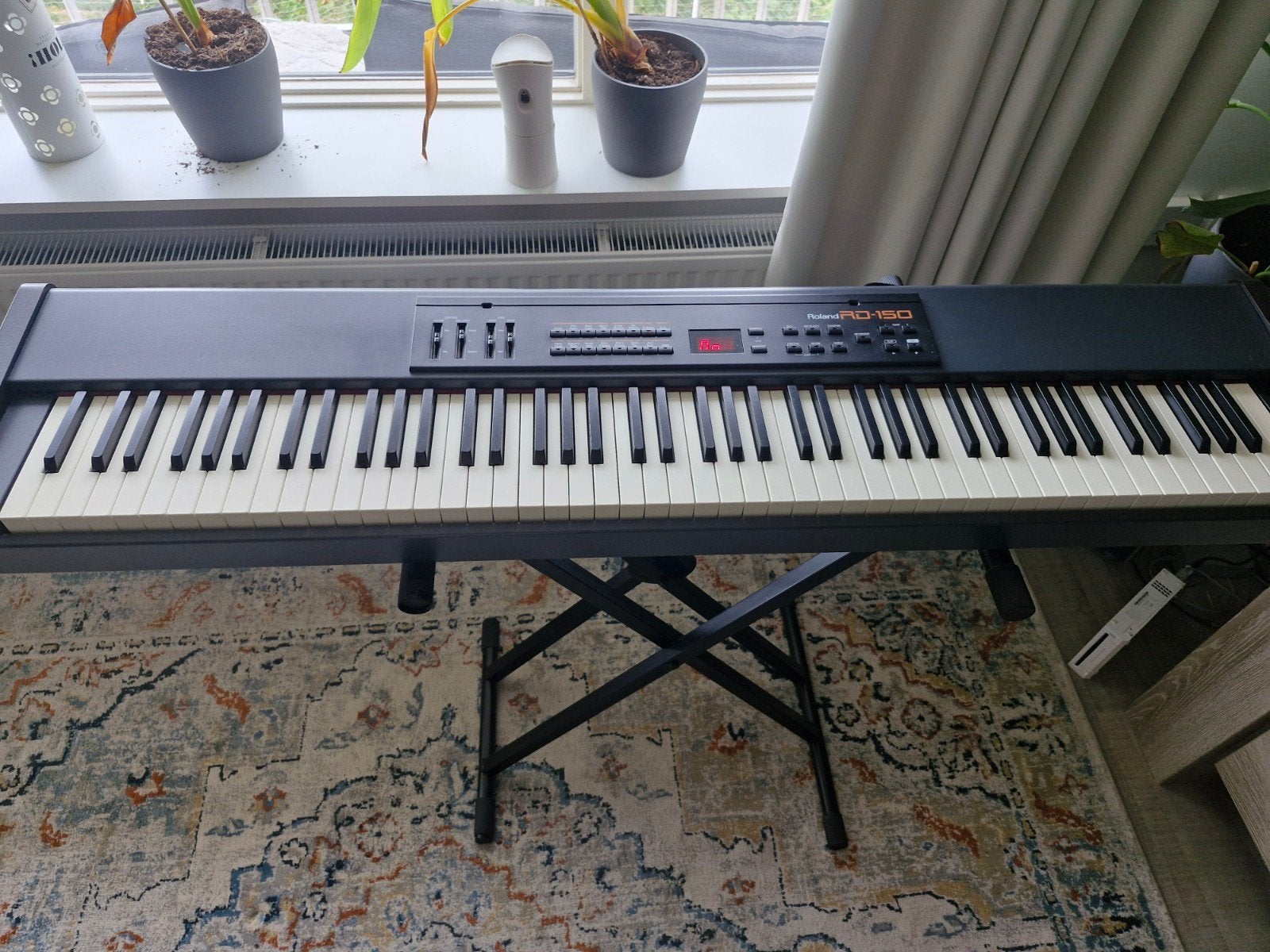 Roland RD 150 stage piano, Ophalen of Verzenden, Zo goed als nieuw, Zwart