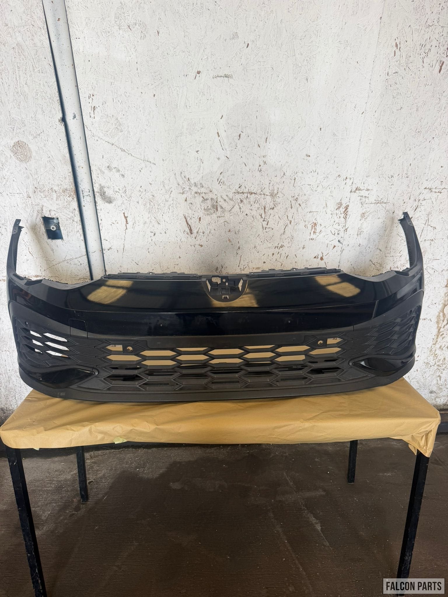 VOLKSWAGEN GOLF VIII GTI CLUBSPORT VOORBUMPER, Gebruikt, -, -, Ophalen of Verzenden