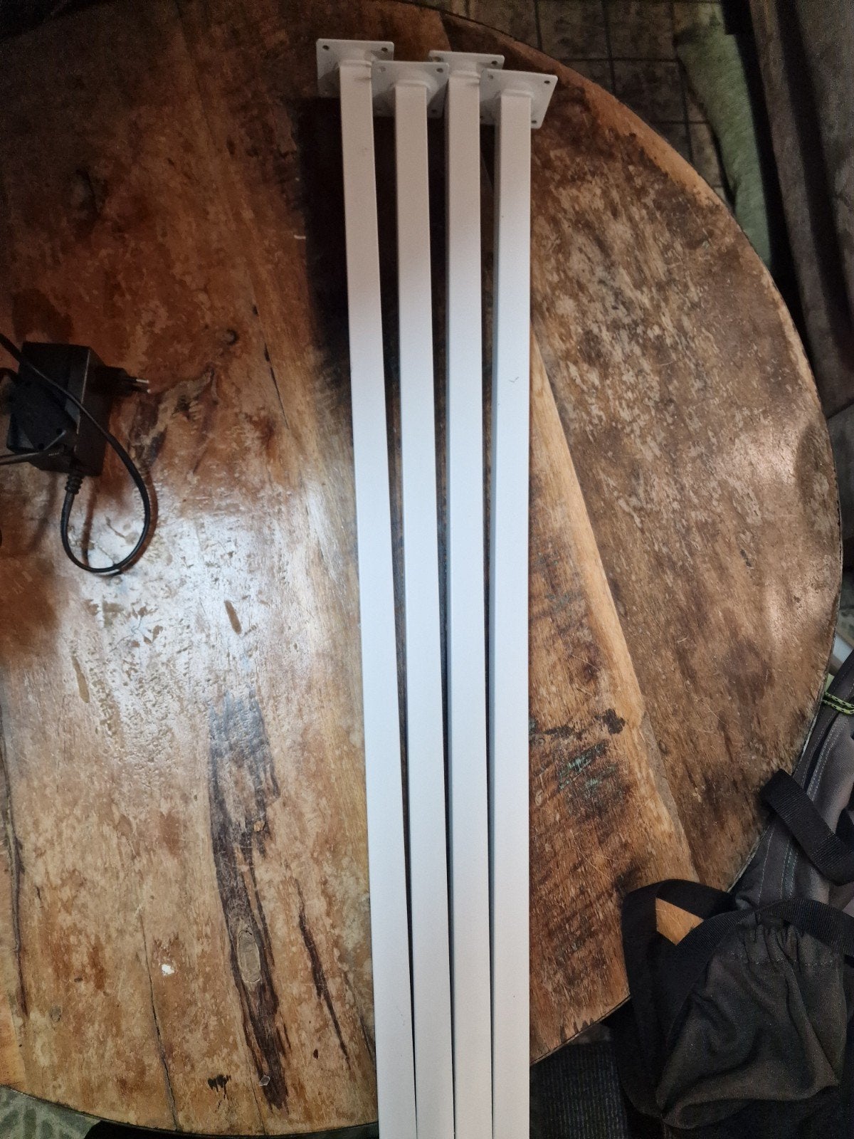 4 witte tafelpoten - 80 cm, Ophalen, Tafelpoot, Gebruikt, 50 tot 100 cm