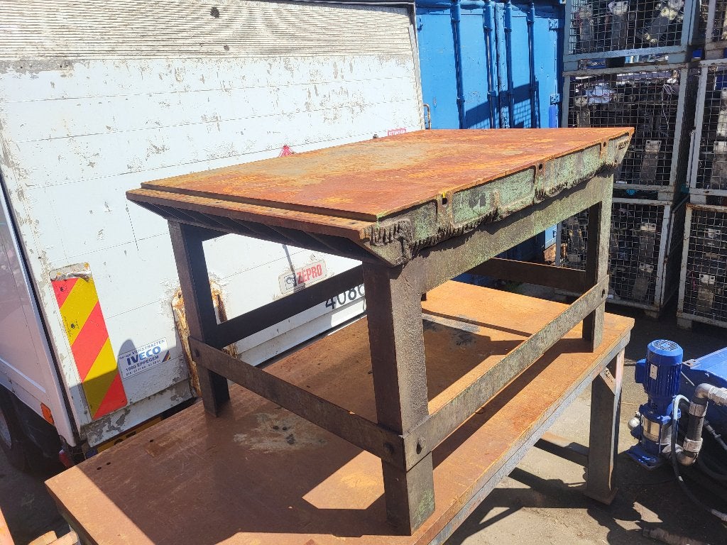 Stalen werkbank, Doe-het-zelf en Verbouw, Werkbanken, Ophalen, Gebruikt, 120 tot 170 cm