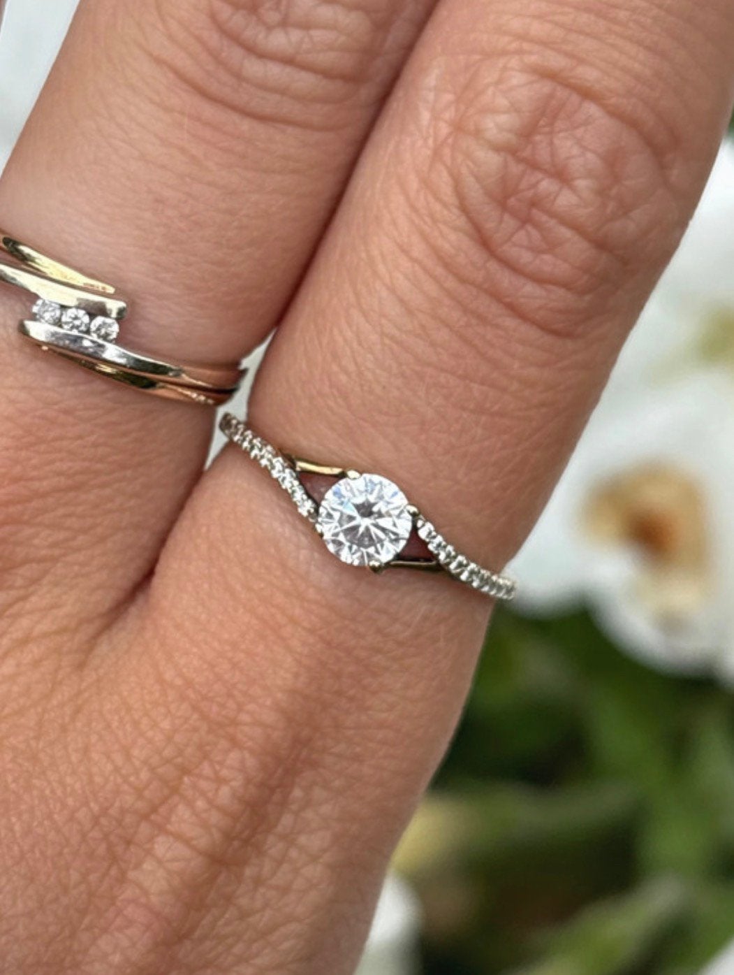 9 karaat gouden ring met zirconia, Verzenden, Zo goed als nieuw, 17 tot 18, Dame