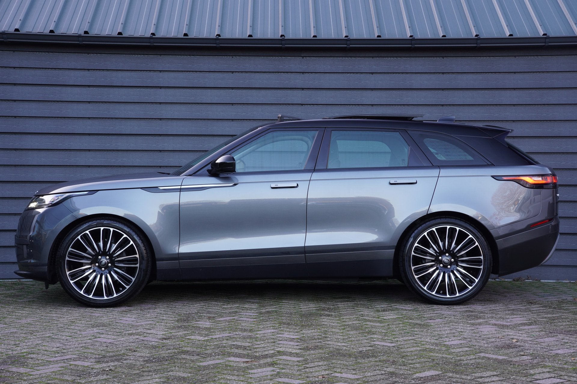 Land Rover Range Rover Velar 3.0 V6 SC AWD R-Dynamic - PANOD, Auto's, Automaat, Gebruikt, 2995 cc, 120 €/maand