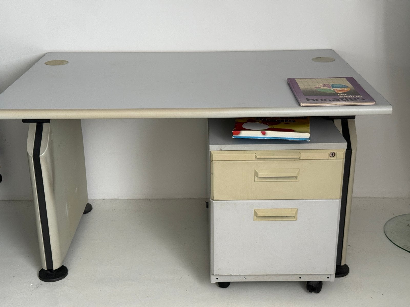 GRATIS AF TE HALEN Bureau met ladeblok, Ophalen, Overige typen, Gebruikt, Met lades
