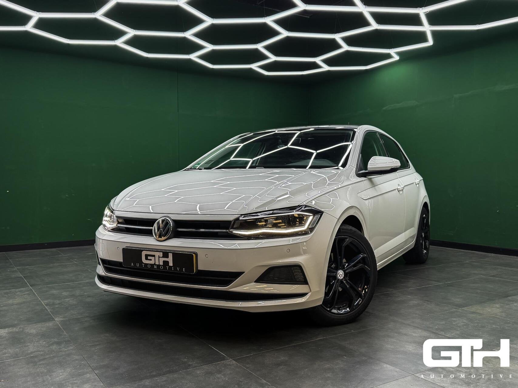 Volkswagen Polo 1.0 TSI Automaat Carplay | Led | Sensoren, Auto's, Stof, 95 pk, Bedrijf, 1080 kg