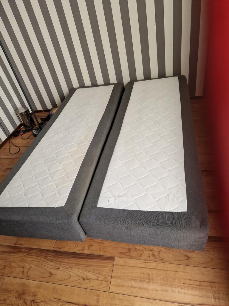 Twee grijze boxspring onderstellen 70x200 cm, Gebruikt, 70 cm of minder, Tweepersoons, Ophalen of Verzenden