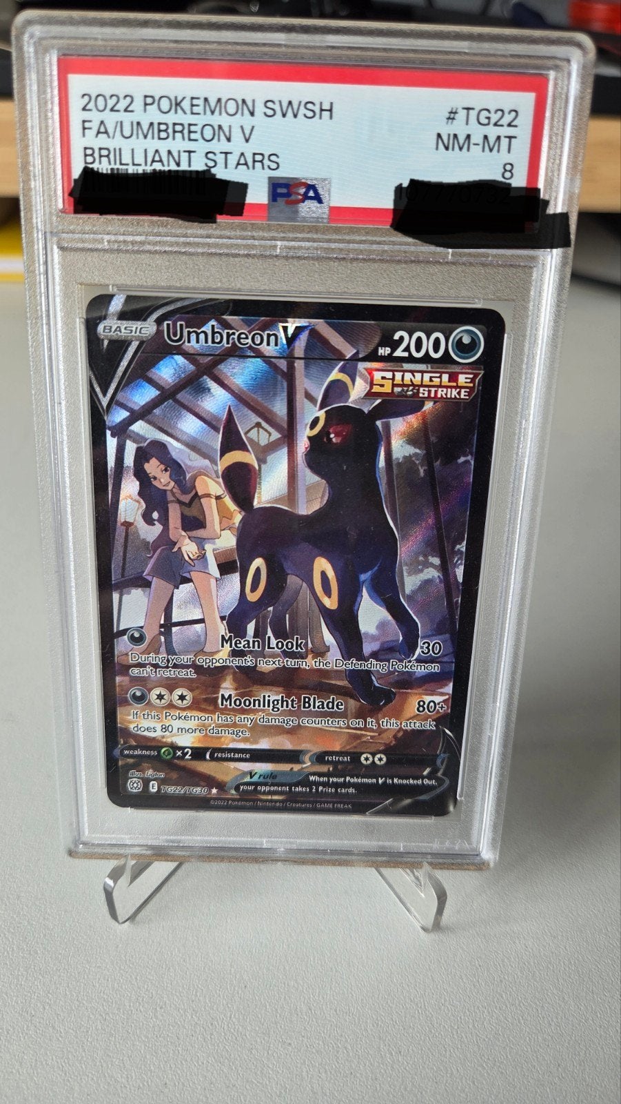 Umbreon V TG22/30 PSA 8 Slab, Ophalen, Zo goed als nieuw, Losse kaart, Foil
