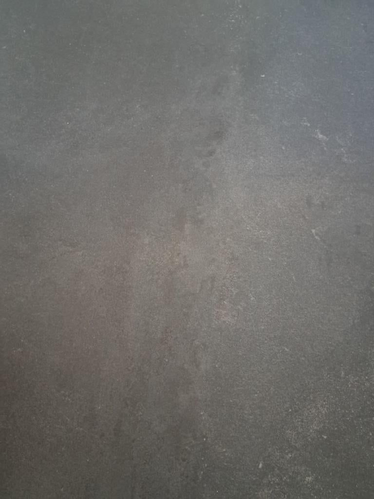Donkergrijze vinyl vloer - Gebruikt, goede staat, Huis en Inrichting, Ophalen, Gebruikt, Modern, industrieel, Grijs