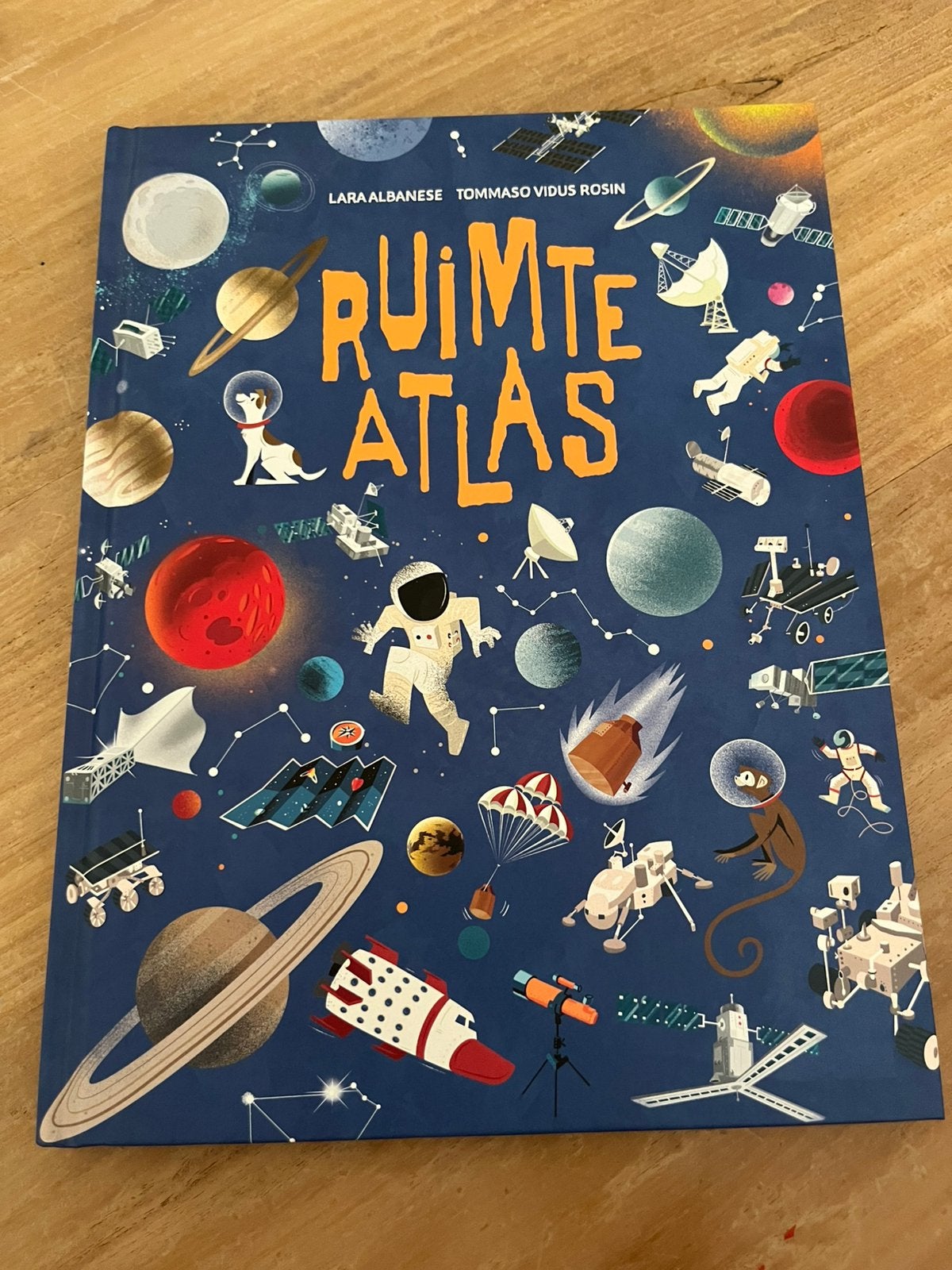 Ruimte atlas voor kinderen, Boeken, Ophalen, Zo goed als nieuw