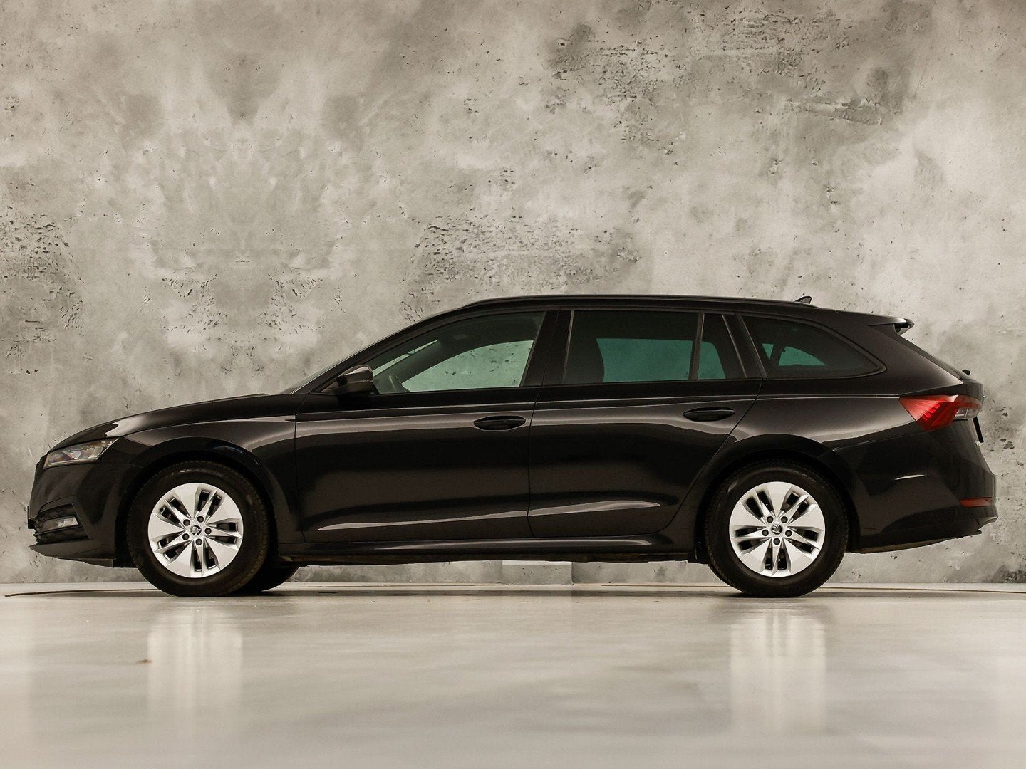 Skoda Octavia Combi 1.0 TSI Sport (KUIPSTOELEN, 1e EIGENAAR,, 12 maanden, Stof, Gebruikt, Zwart