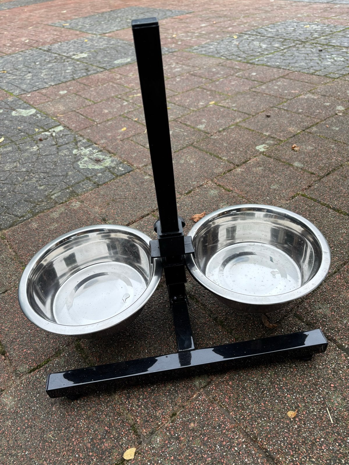 Voer- en drinkbak in hoogte verstelbaar., Ophalen, Verstelbaar, Nieuw
