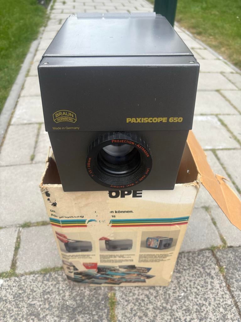 Braun Nurnberg Paxiscop 650 Projector - Made in Germany, Ophalen of Verzenden, Gebruikt, Met scherm