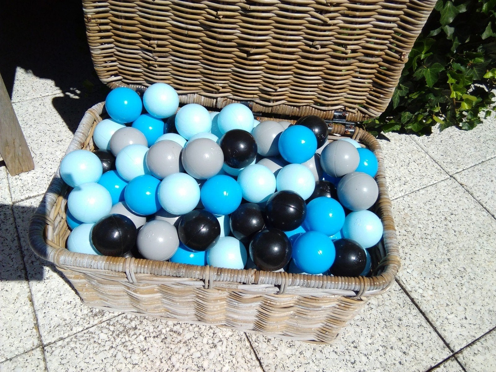 Tweehonderd ballen voor een ballenbak, Ophalen, Zo goed als nieuw