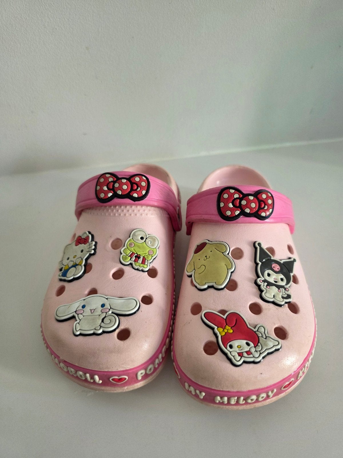 Sanrio Next klompjes maat 30 - Roze met leuke figuren, Gebruikt, Meisje, Schoenen, Ophalen of Verzenden