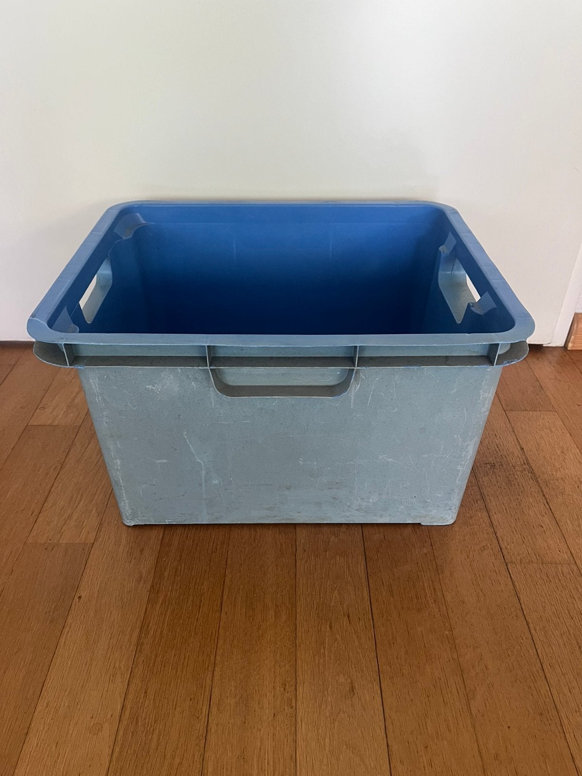 Plastic krat, Ophalen of Verzenden, Gebruikt, Krat, Minder dan 35 cm
