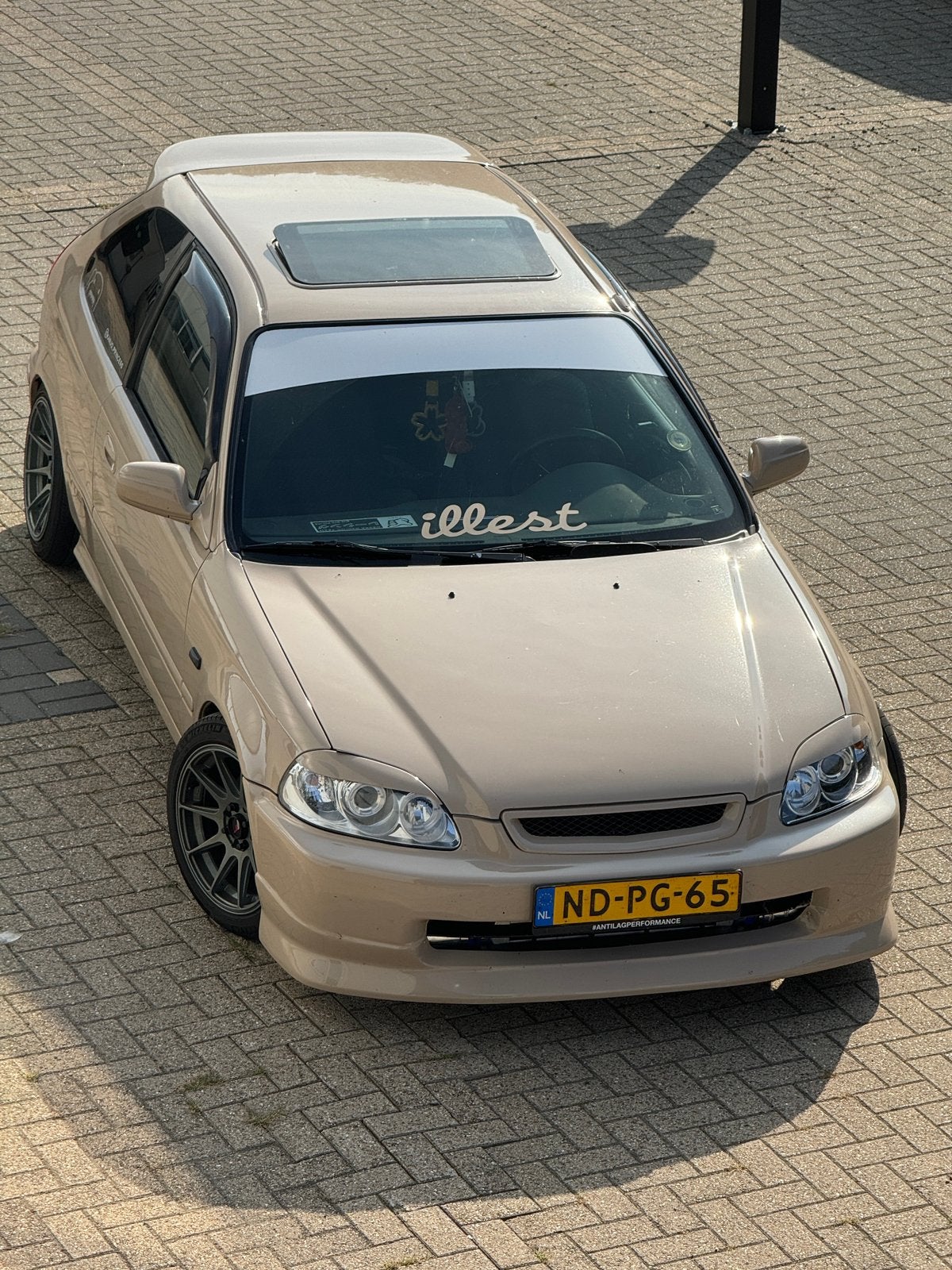Honda Civic D15z6 turbo 2 jaar APK, Voorwielaandrijving, 1493 cc, 4 cilinders, Origineel Nederlands