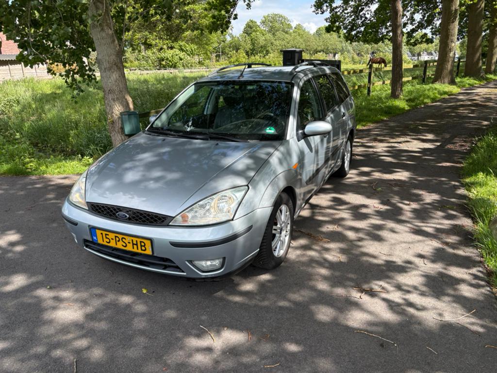 Ford Focus 1.6 I Wagon AUT 2004 Grijs, 1596 cc, 1097 kg, Zwart, 100 pk