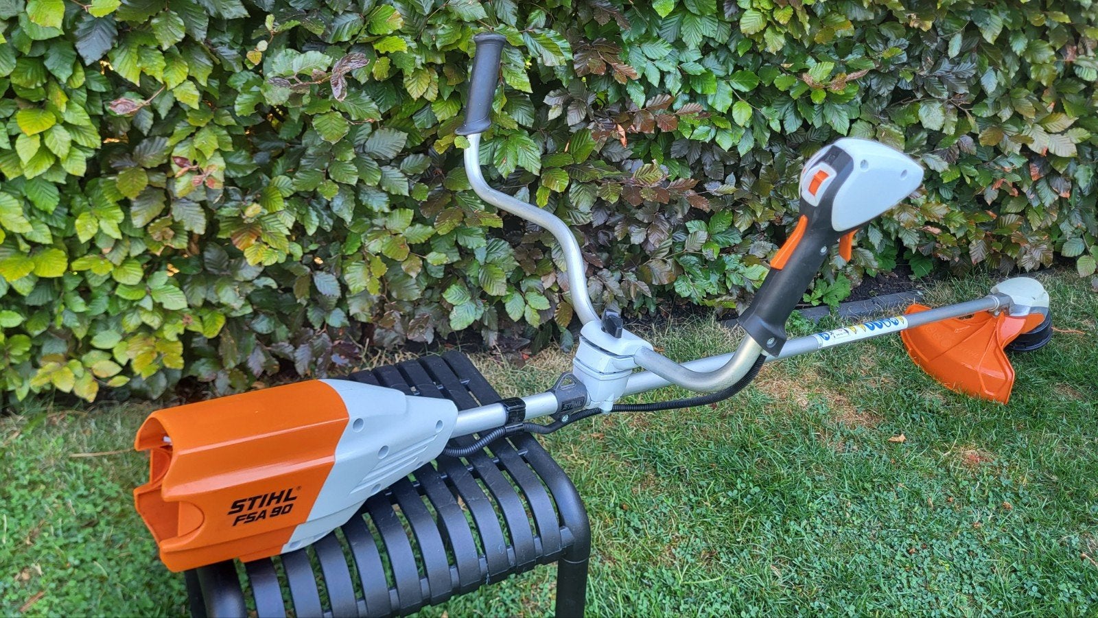 Stihl FSA 90 Accu Bosmaaier - Krachtig en Stil, Ophalen, Cirkelmaaier, Stihl, Accu-grasmaaier