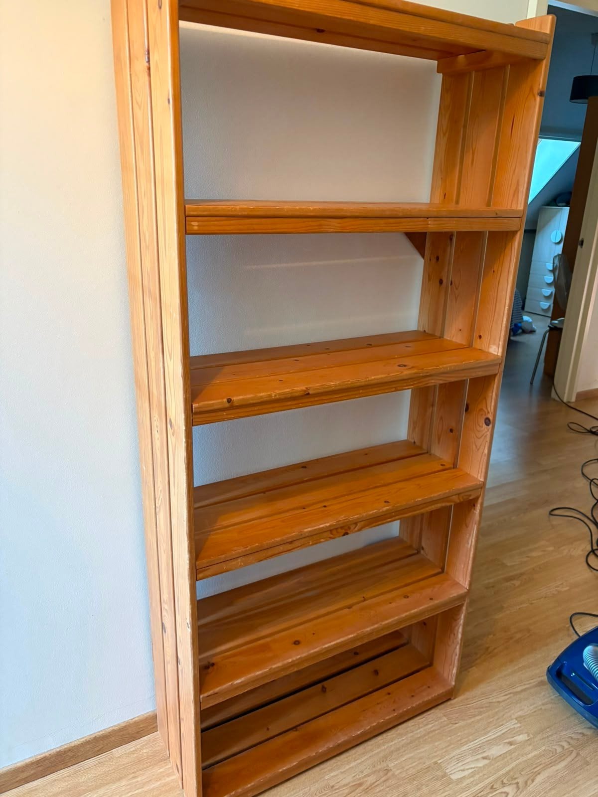 Houten Boekenkast met 5 Planken - Grenenhout, Huis en Inrichting, Kasten | Boekenkasten, Ophalen, Met plank(en), Gebruikt, 50 tot 100 cm