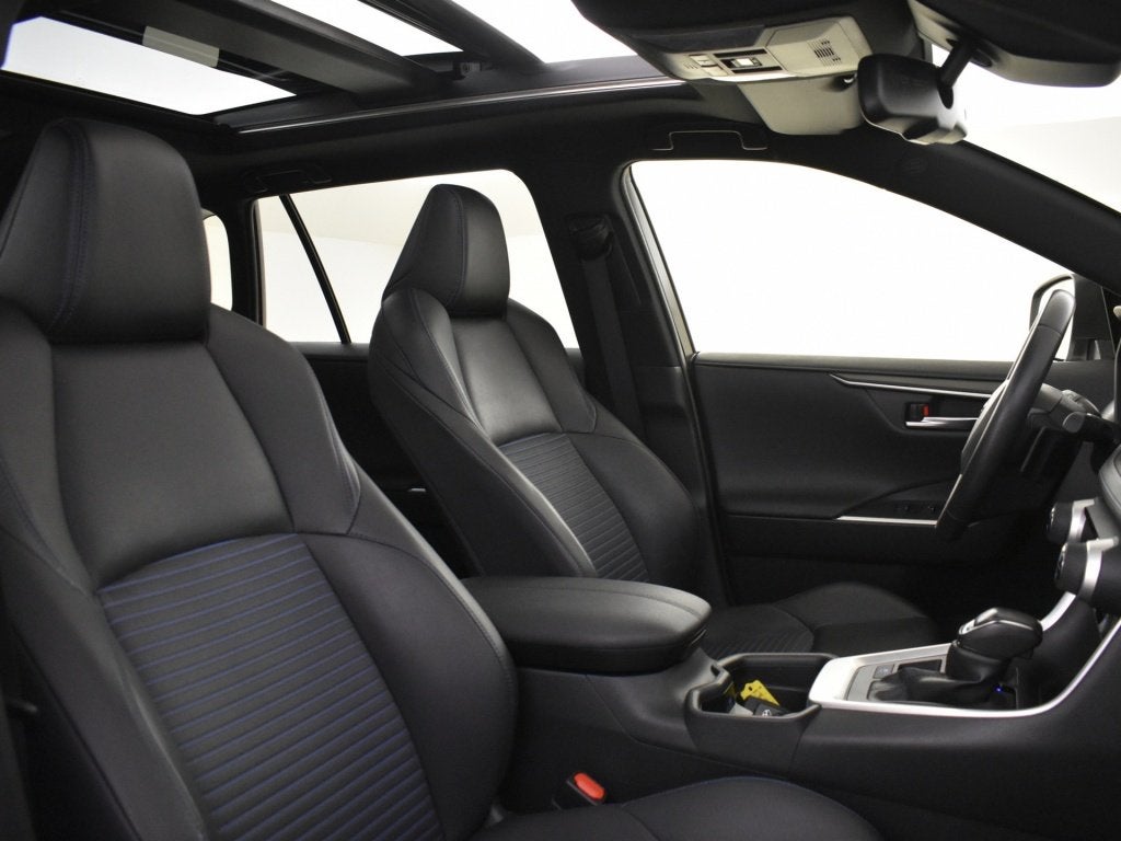 Toyota RAV4 2.5 Hybrid Bi-Tone | Schuif/kanteldak | Trekhaak, Gebruikt, Euro 6, 4 cilinders, Wit