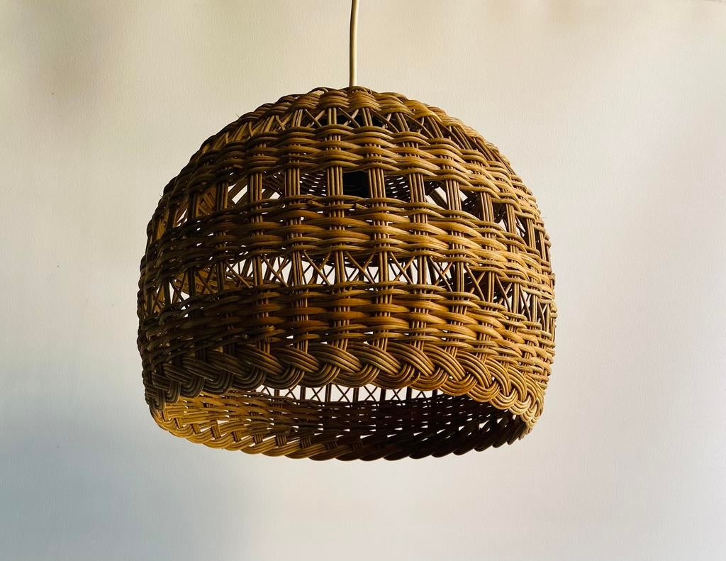 Rotan hanglamp bol , jaren 70, Overige materialen, Gebruikt, Onbekend, Ophalen of Verzenden