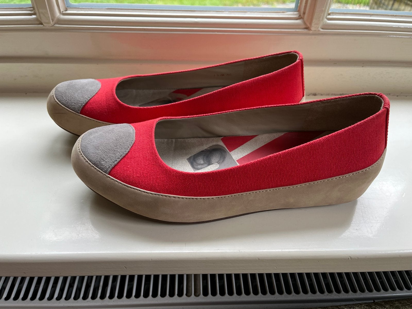 Fitflop schoenen rood met beige maat 40, Ophalen of Verzenden, Rood, Sneakers of Gympen, Zo goed als nieuw