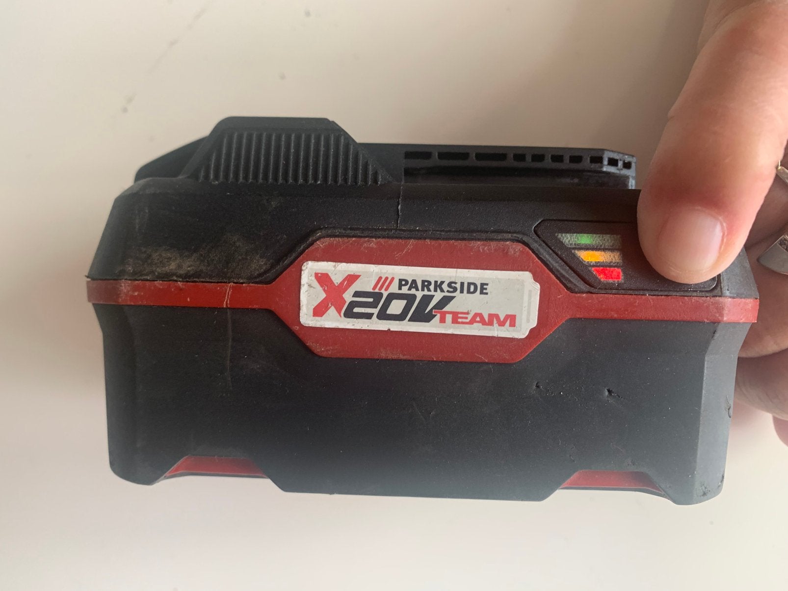Parkside Batterij 4 Amp. defekt, iets voor de handige harrie, Ophalen, Gebruikt