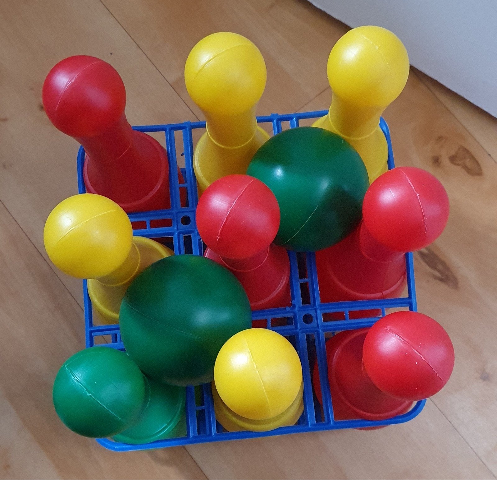 Kinder bowling set – compleet, houder beschadigd, Ophalen, Zo goed als nieuw